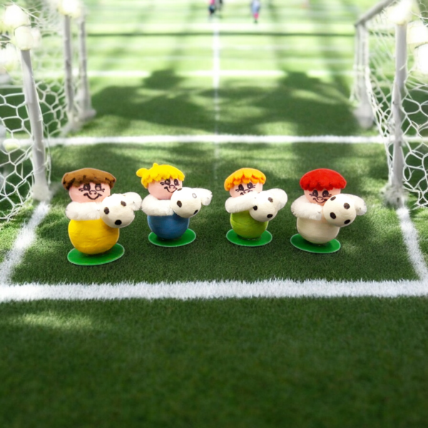 Wattefigur Tischdekoration "Fussballspieler" 4 cm 11 Stück