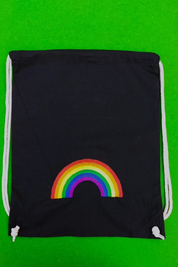 Turnbeutel bestickt mit "Regenbogen" schwarz