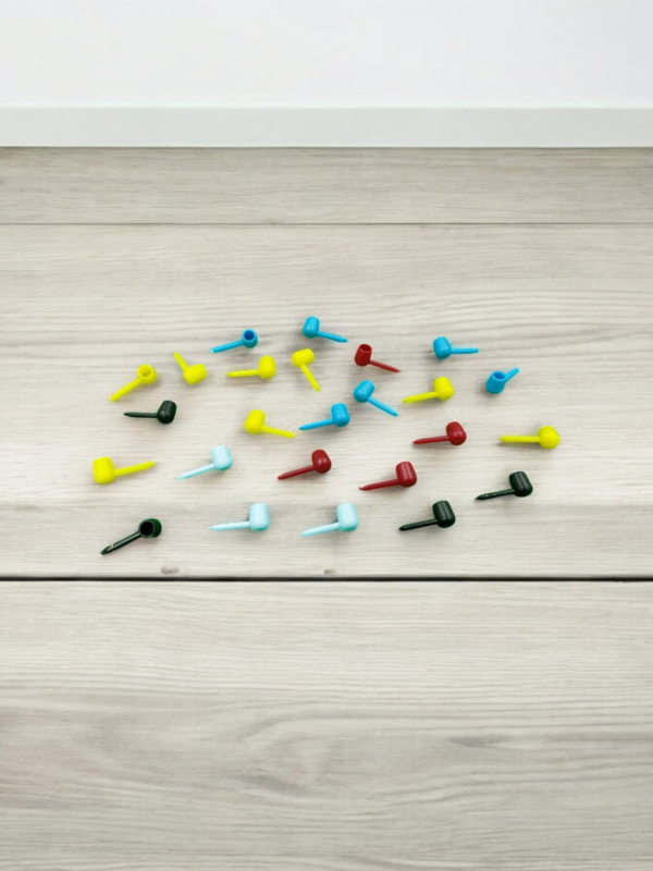 Mini Pfeifen aus Kunststoff 2cm 50 Stück bunt gemischt