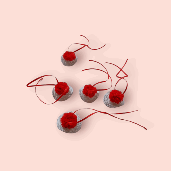 Mini Schwarzwaldhüte mit Band als Anhänger 5 Stück 7x6cm – Bild 6