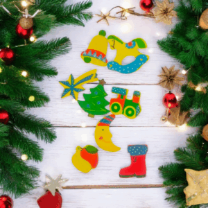 Streudeko aus Holz – 24 Stück | Beidseitig bemalte Weihnachtsmotive 2–3 cm
